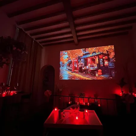 דירה Lunar Artistic Loft *