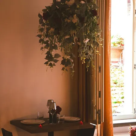 Lunar Artistic Loft Apartament Piza